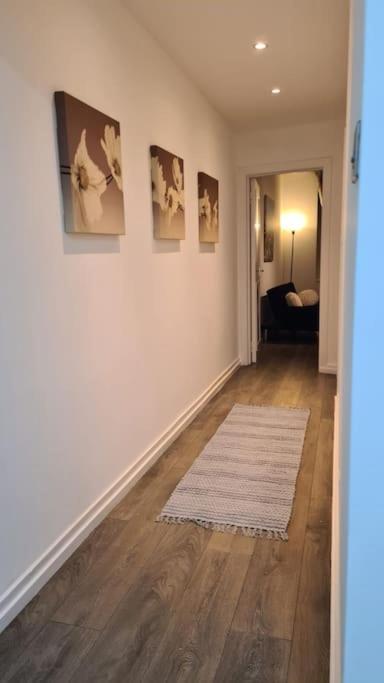 Luxury 1 Bedroom Flat In The Heart Of Wood Green Londres Exterior foto